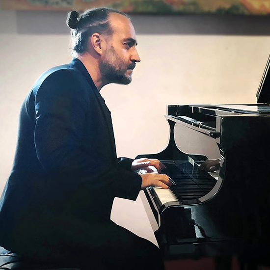 L'Heure Exquise. Concierto celebrado en la Iglesia de Sant Felip Neri de Mallorca con el contratenor Alejandro Prieto y el pianista Miguel Caballero